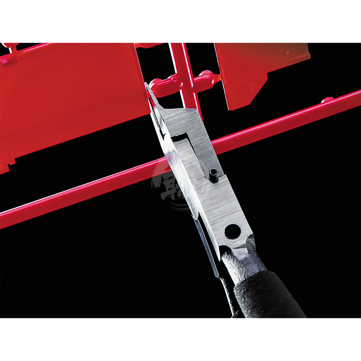 Hasegawa TT43 plastic model nippers with ultra-thin single-edged straight cutting blades for precise model trimming.
