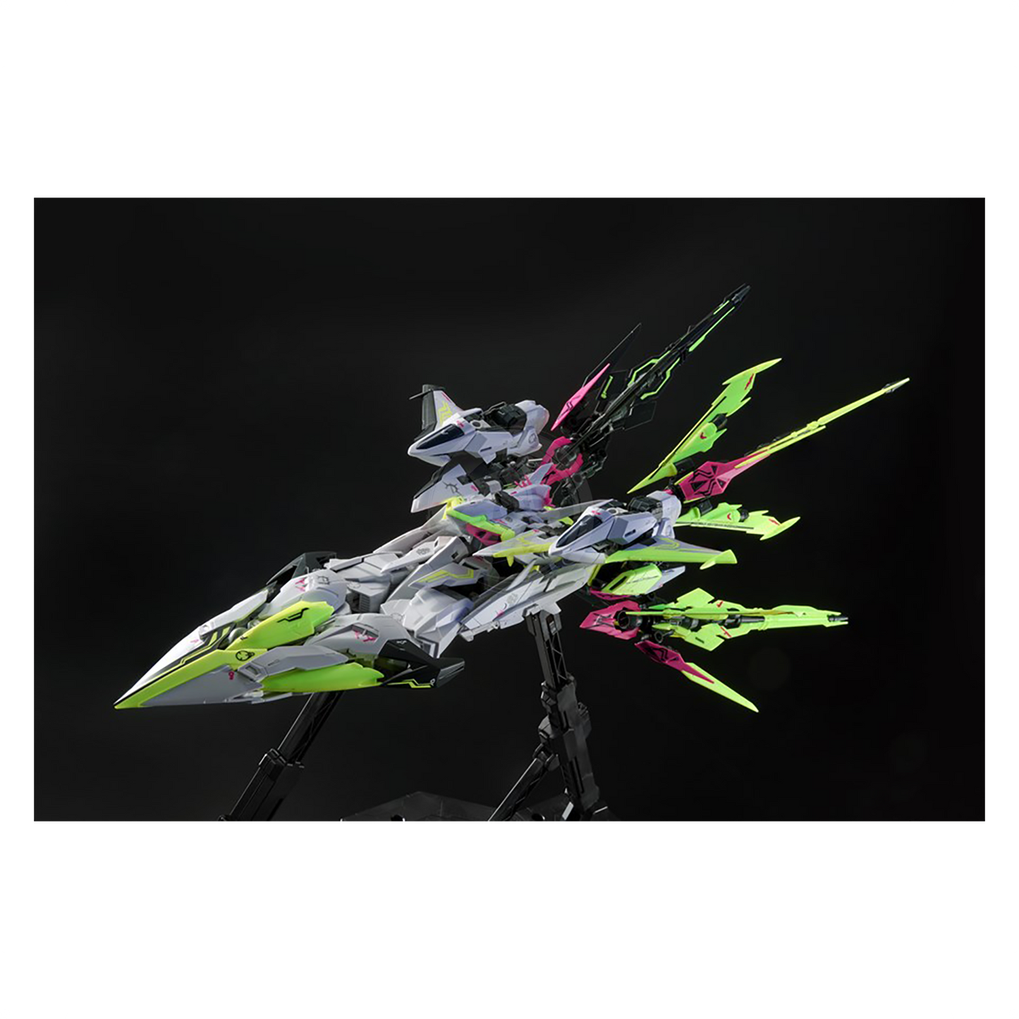 MG Eclipse Gundam [With Maneuver Striker] [Cyberized Color Ver.]