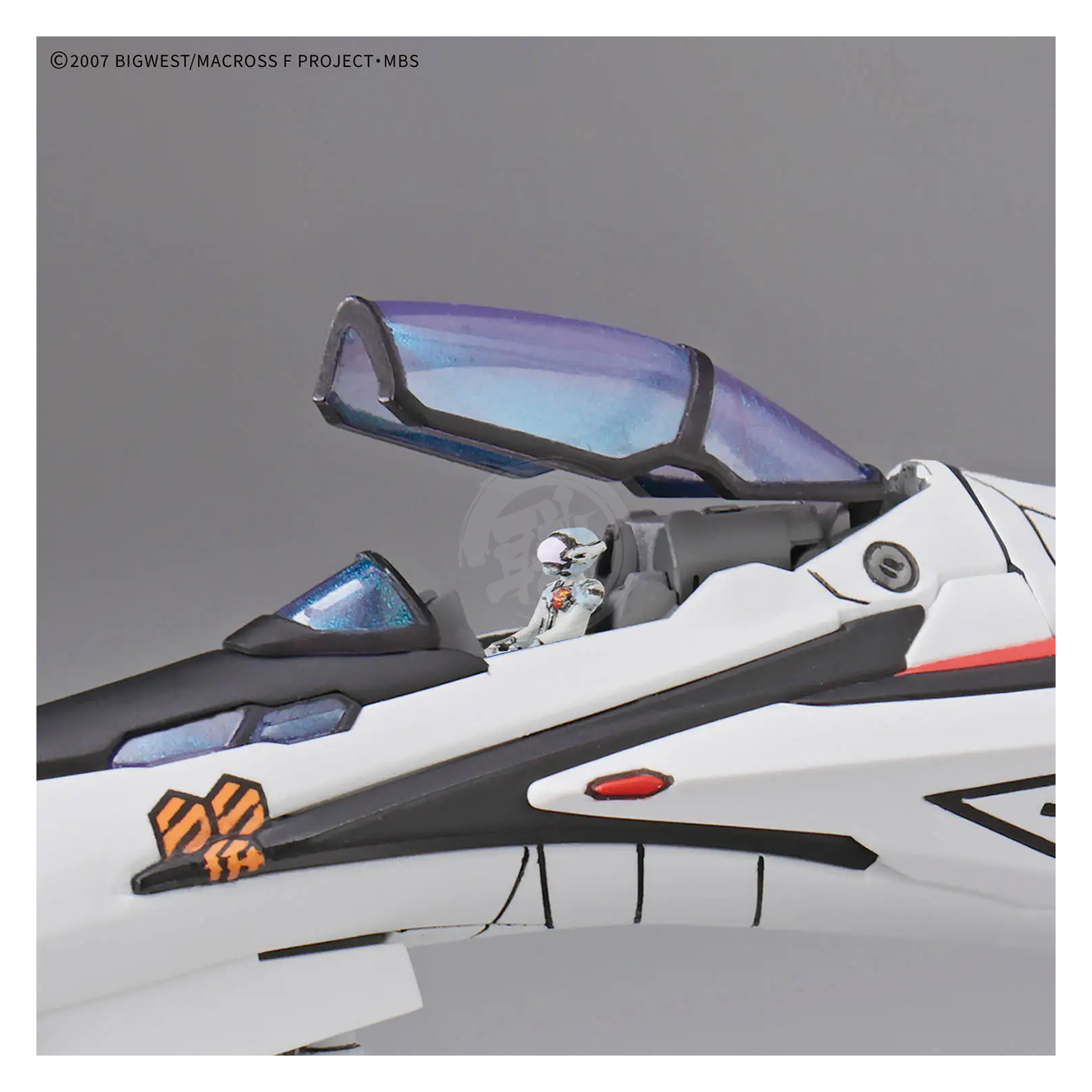 Bandai HG VF-25F Messiah Valkyrie Alto Custom model kit with detailed parts and vibrant colors, ready for assembly.