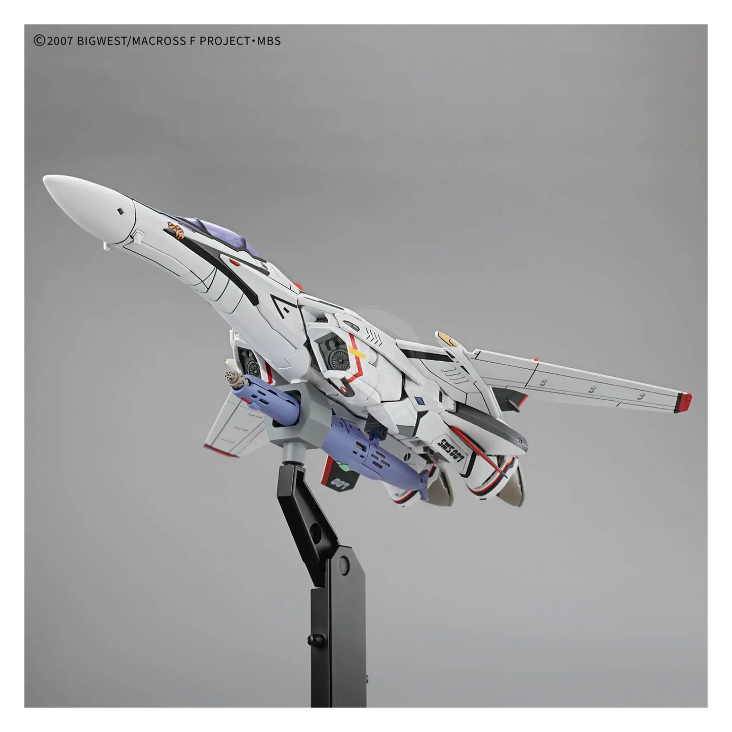 Bandai HG VF-25F Messiah Valkyrie Alto Custom model kit with detailed parts and vibrant colors, displayed in assembled form.