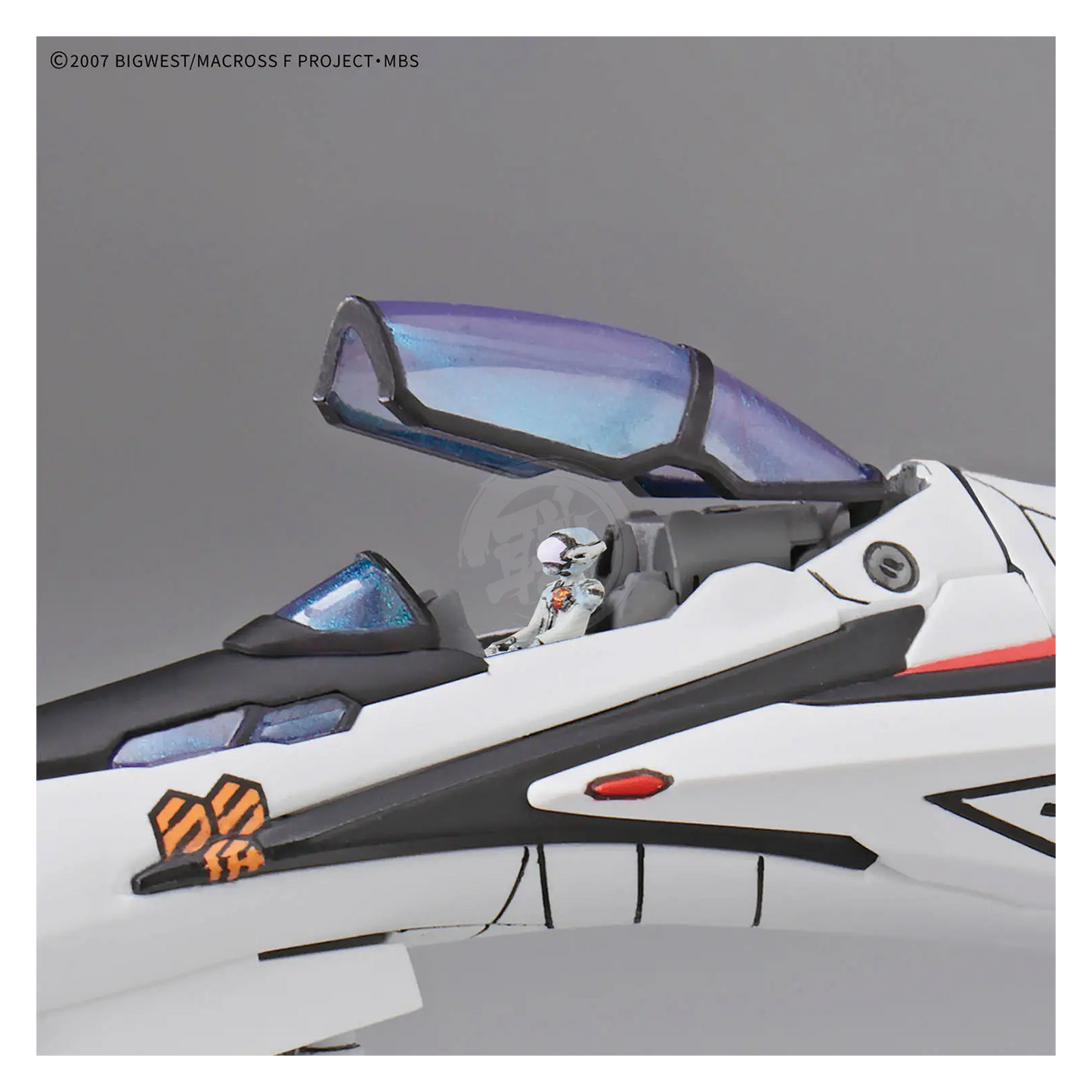 Bandai HG VF-25F Messiah Valkyrie Alto Custom model kit assembled and displayed with detailed paint and articulation.