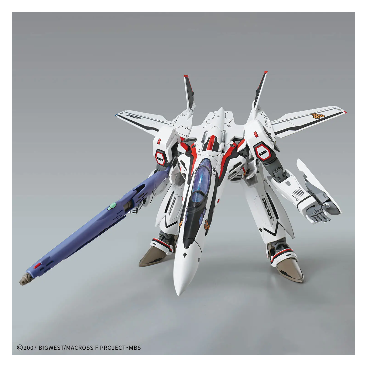 Bandai HG VF-25F Messiah Valkyrie Alto Custom model kit with detailed parts and vibrant colors on assembled figure.