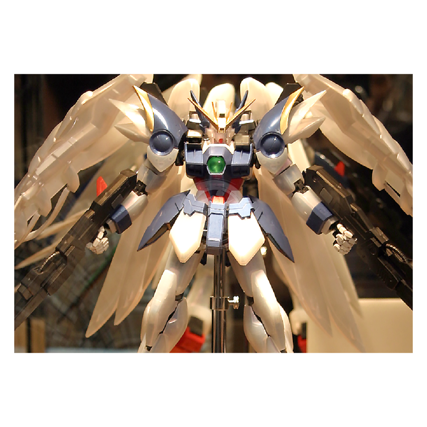 Bandai - PG Wing Gundam Zero Custom [Endless Waltz Ver.] [Pearl Mirror Coating Ver.] - ShokuninGunpla