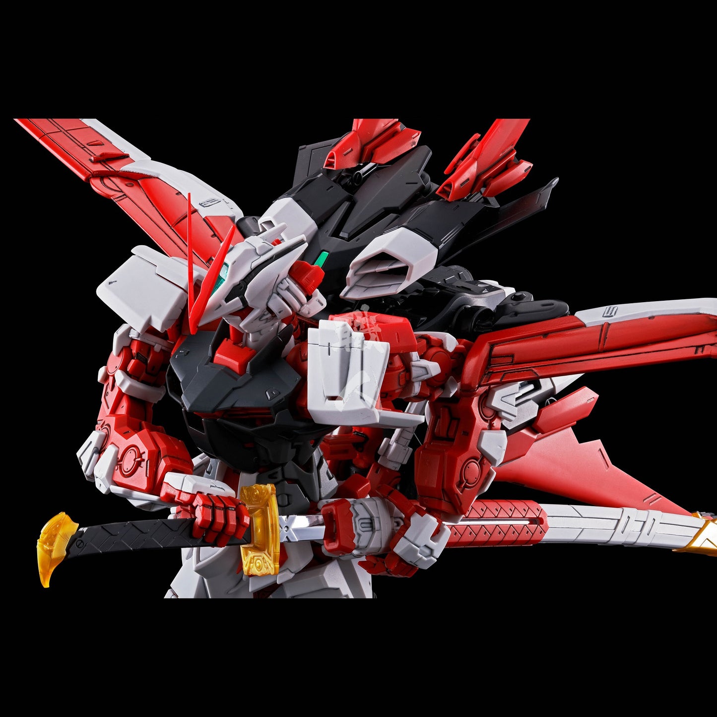 Bandai - MG Gundam Astray Red Frame Flight Unit - ShokuninGunpla